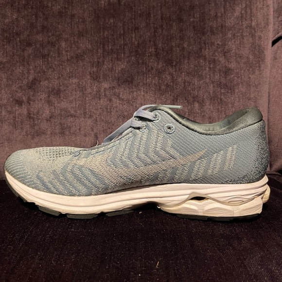 Mizuno Women Wave Rider Waveknit 3 411123 BFVB Gray Running Shoes Sneakers Sz 9 - Picture 2 of 7
